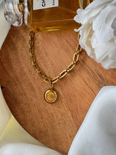 Charger l'image dans la galerie, Collier JOA
