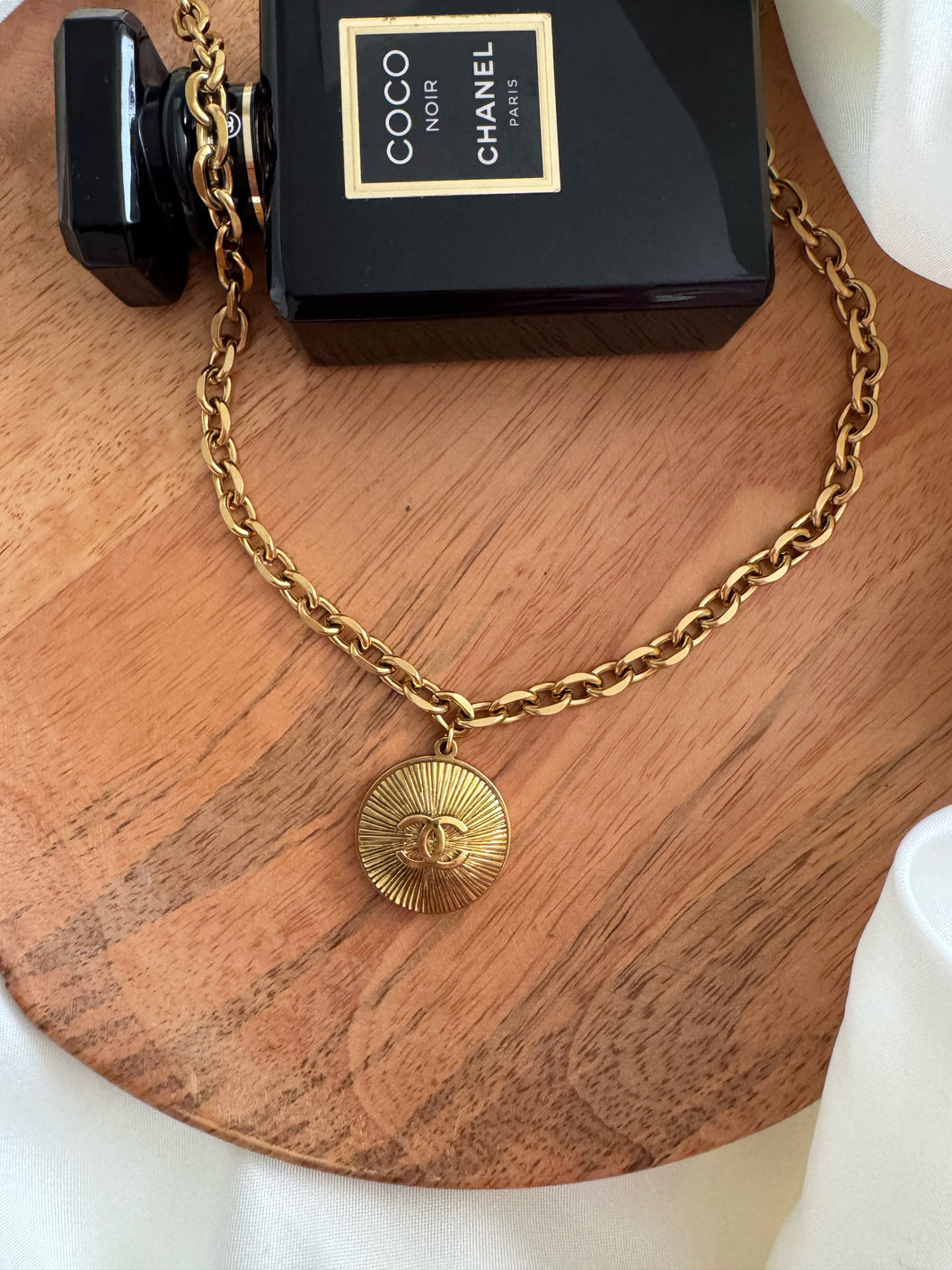 Collier JOA