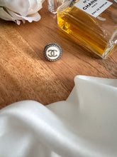Charger l&#39;image dans la galerie, Broche CHELSEA
