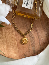 Charger l&#39;image dans la galerie, Collier NY

