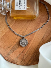 Charger l&#39;image dans la galerie, Collier CROSS
