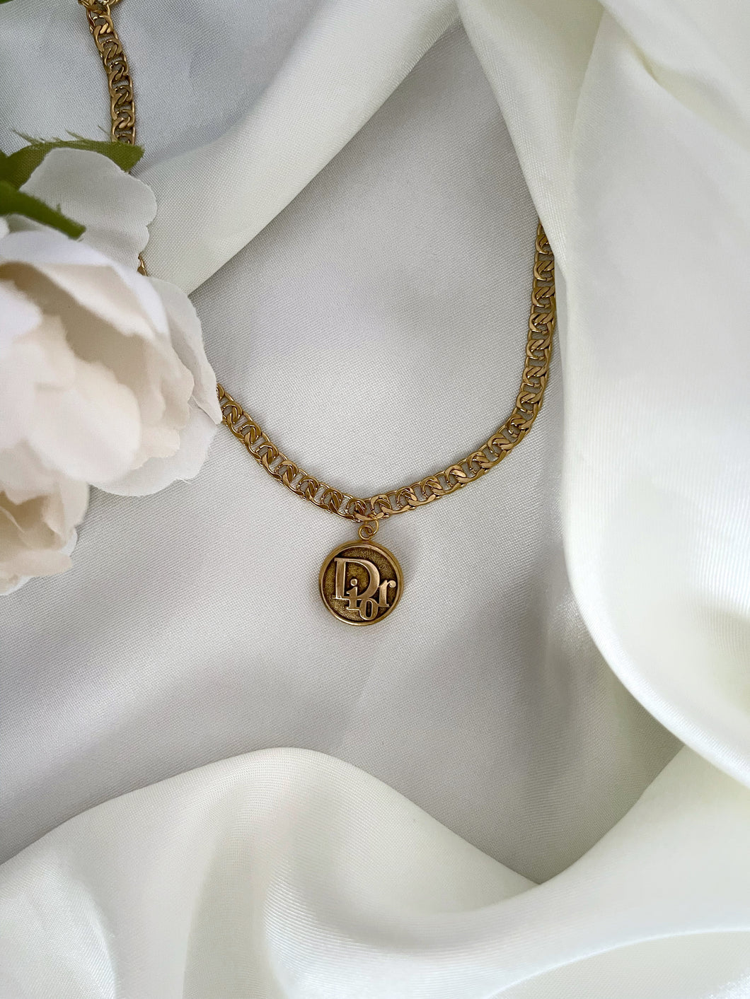 Collier NOA